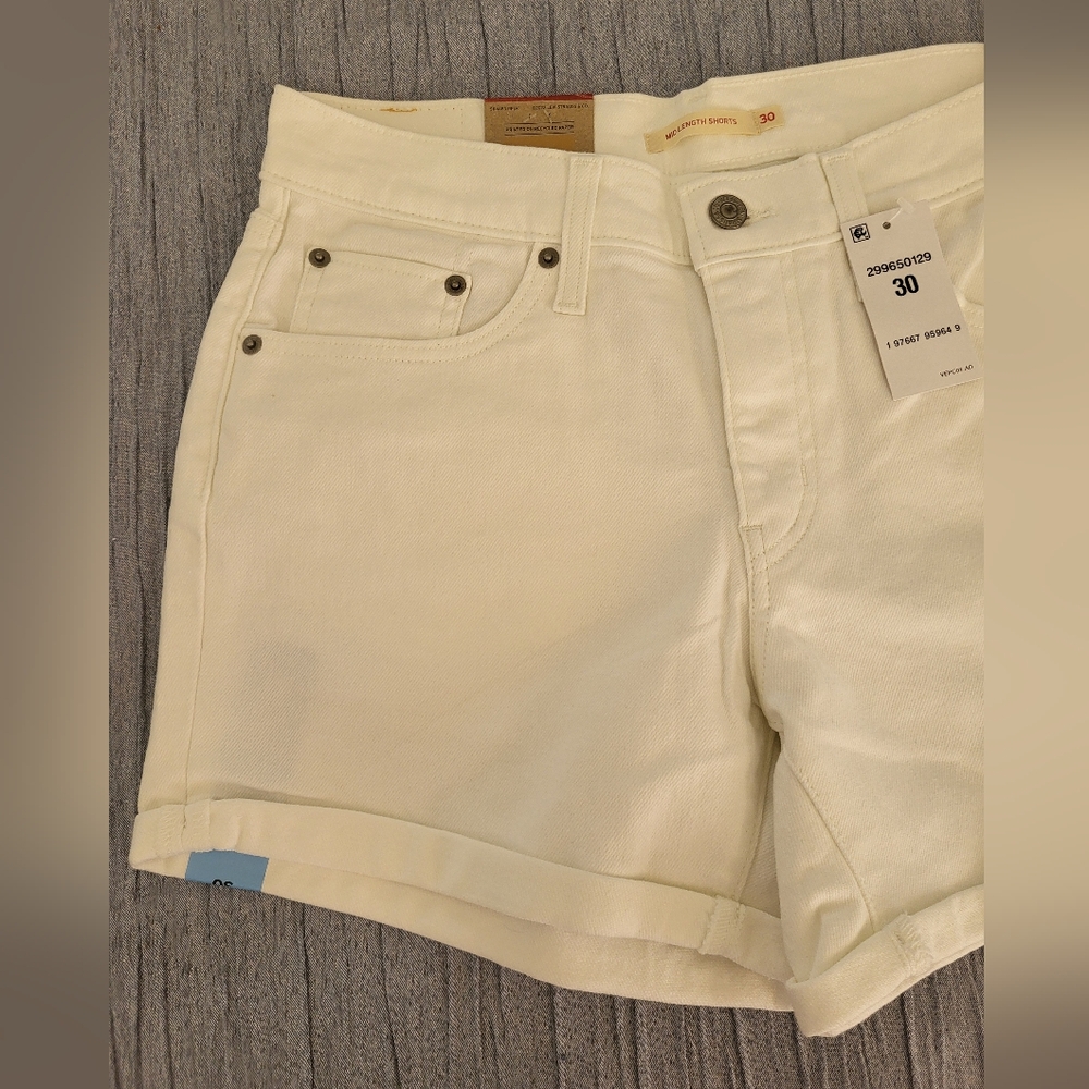Levi's Mid-lenght shorts chalk-white